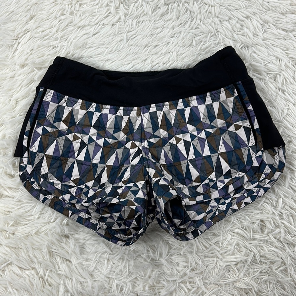 Lululemon Hot Cheeks Short Stained Glass Love Neutral Blush Black